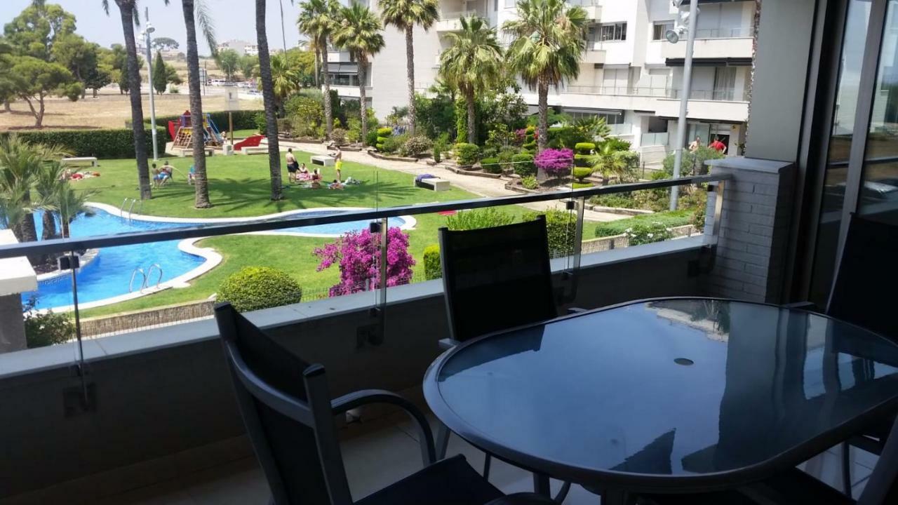 Torredembarra Apartamento Exterior foto